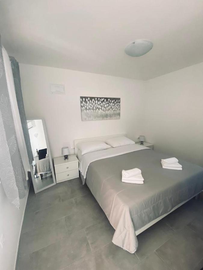 Apartmani Mila Starigrad Exterior photo