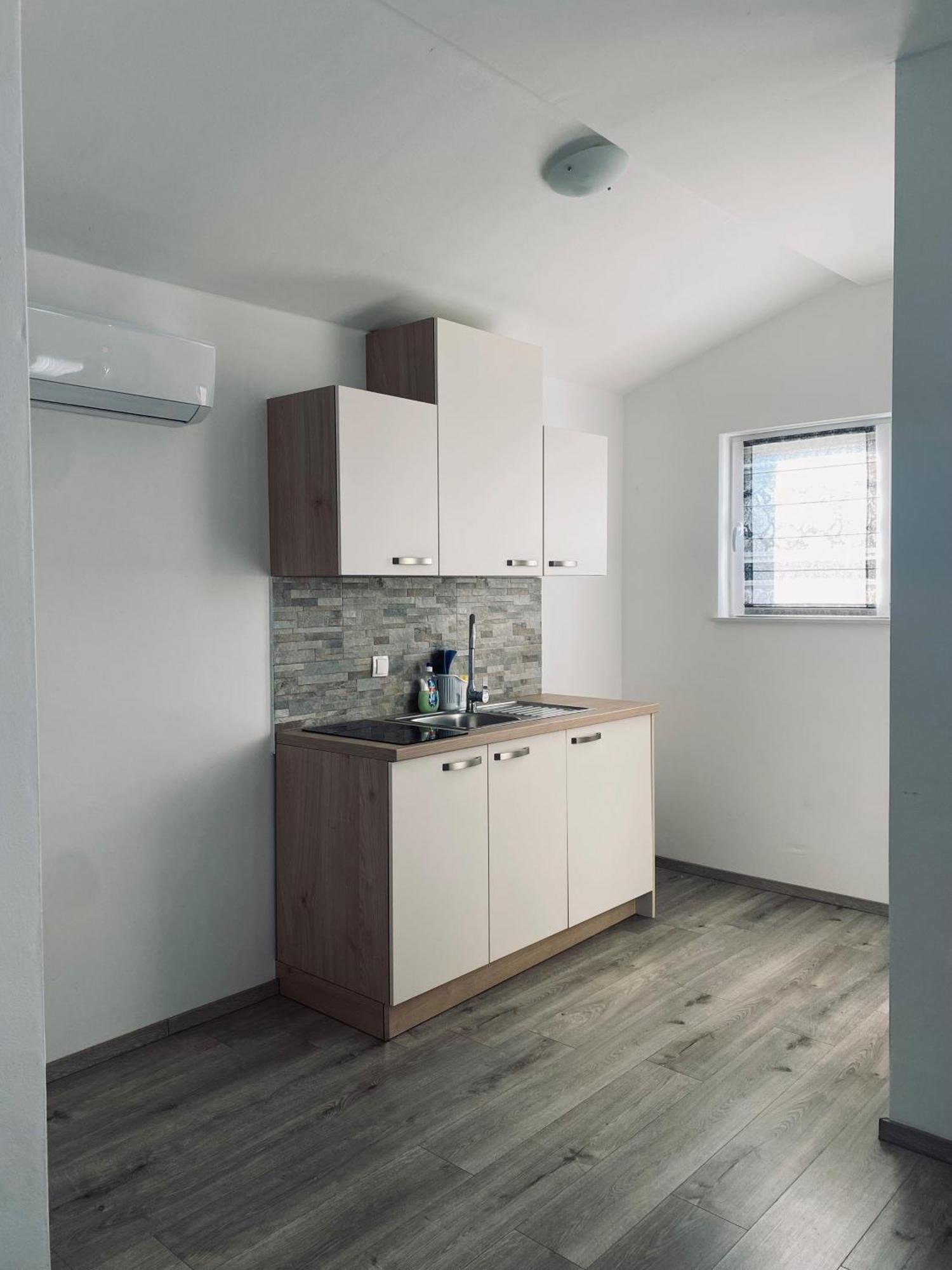 Apartmani Mila Starigrad Exterior photo