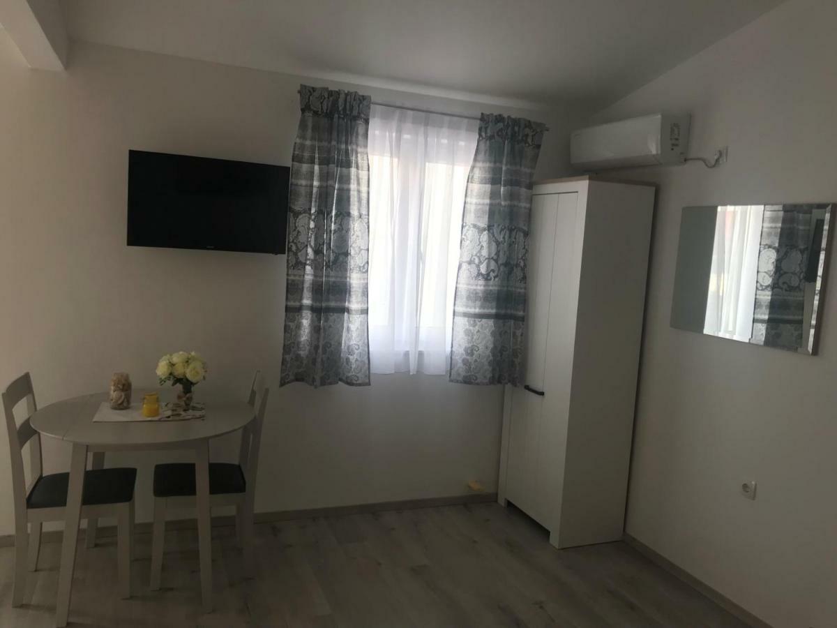 Apartmani Mila Starigrad Exterior photo