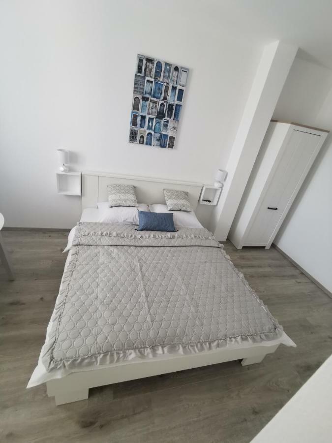 Apartmani Mila Starigrad Exterior photo